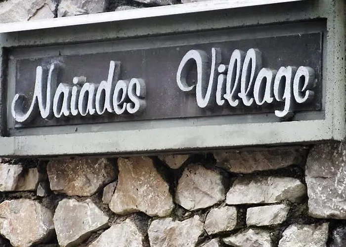 Διαμέρισμα Naiades Village *